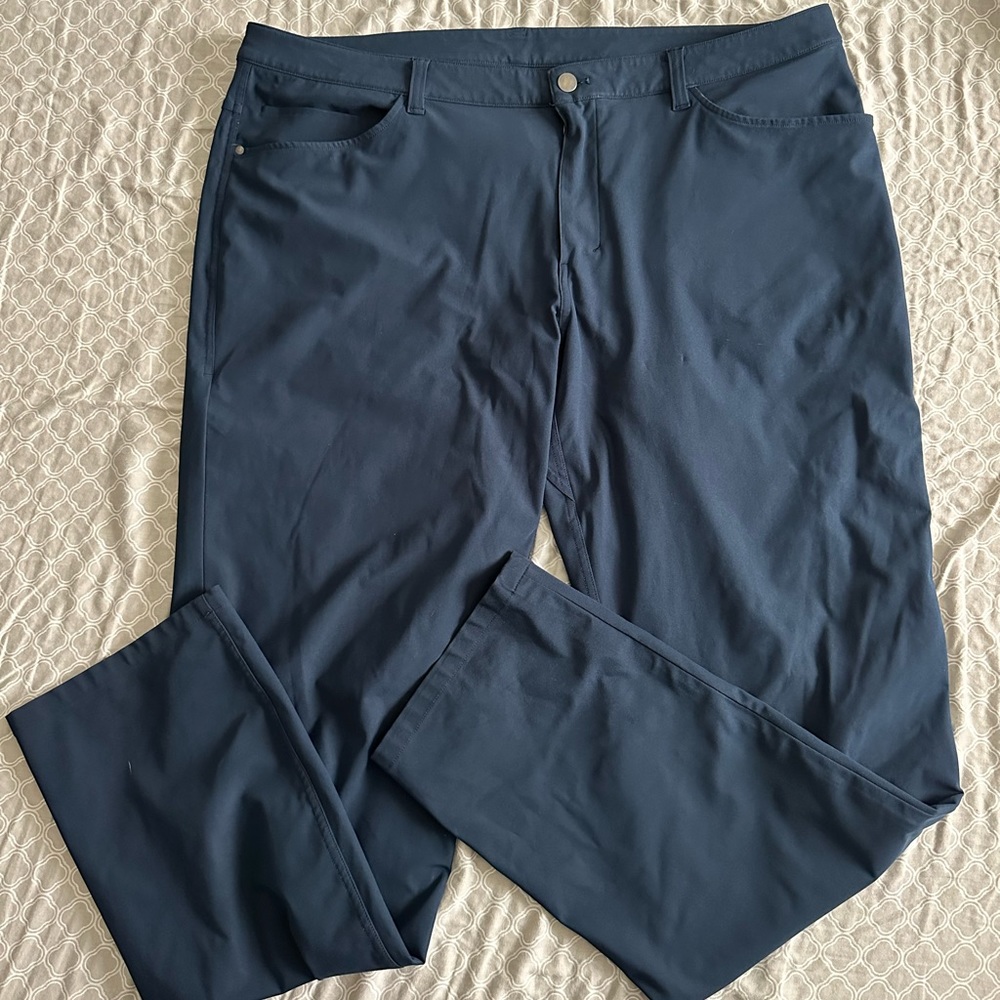 Men’s lululemon ABC pant size 40